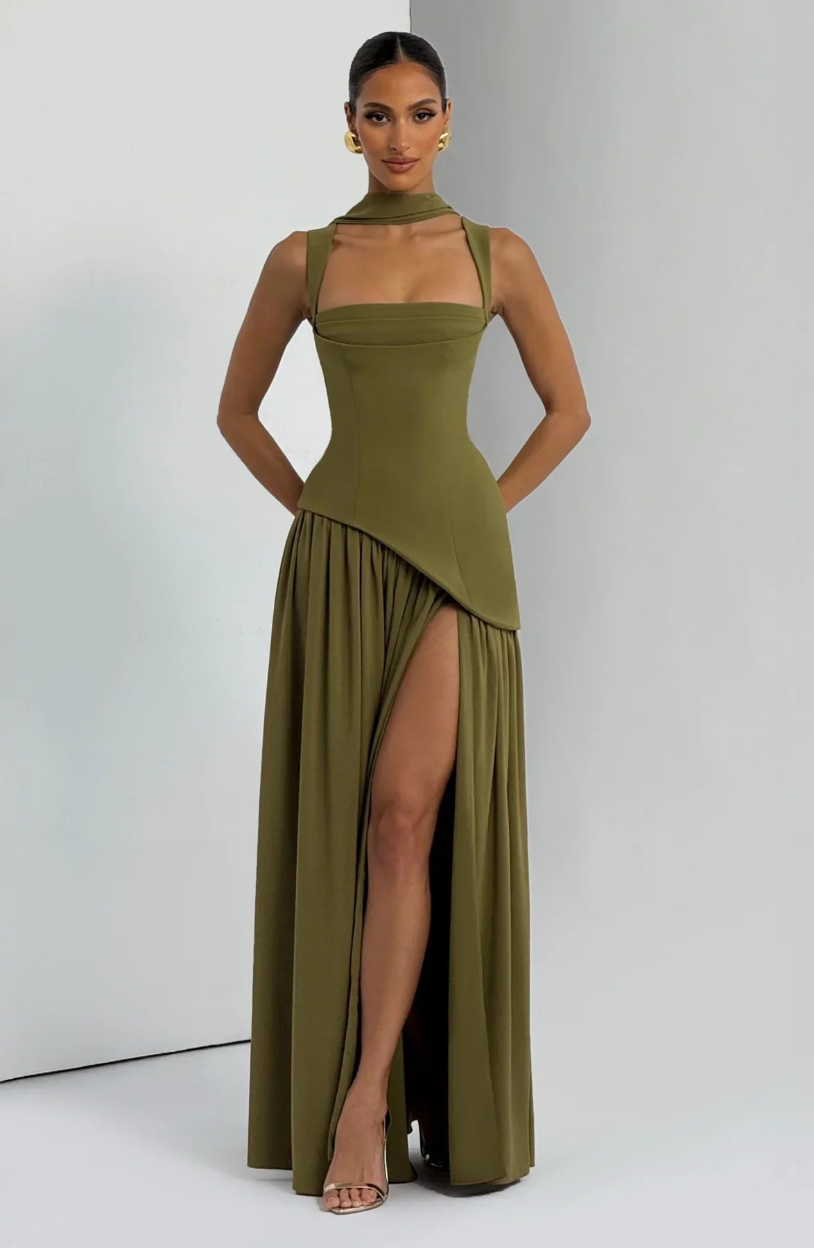 files/tullulah-maxi-dress-deep-olive-dress-babyboo-fashion-1190034322_1174x1800_8f371350-5f8e-4eb0-a953-d5c6d3e0eaf6.webp